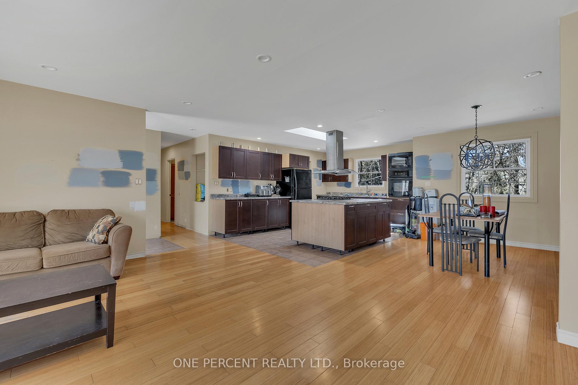 Photo 16 of 57 Cortleigh Drive, Ottawa, Barrhaven - Hearts Desire — HOMEH