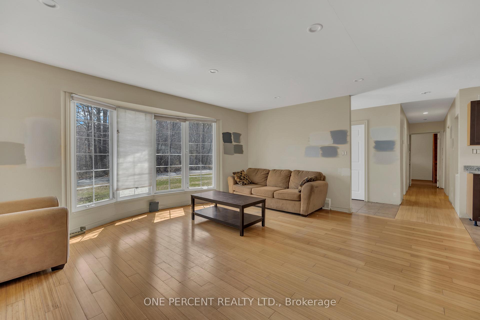 Photo 17 of 57 Cortleigh Drive, Ottawa, Barrhaven - Hearts Desire — HOMEH