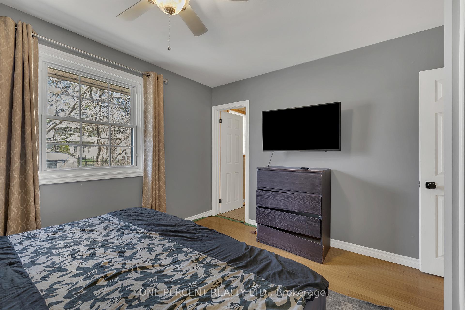 Photo 24 of 57 Cortleigh Drive, Ottawa, Barrhaven - Hearts Desire — HOMEH