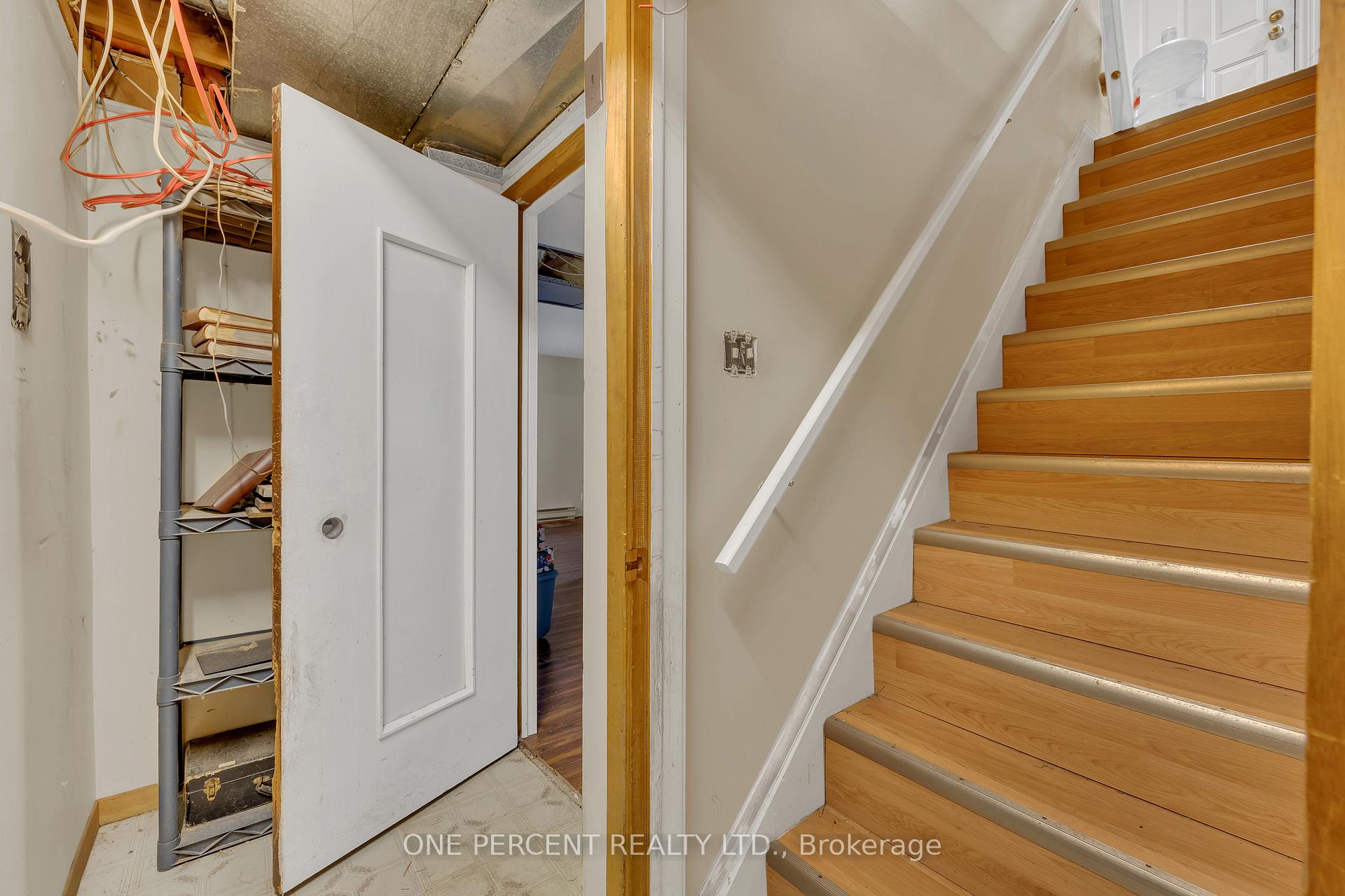 Photo 26 of 57 Cortleigh Drive, Ottawa, Barrhaven - Hearts Desire — HOMEH