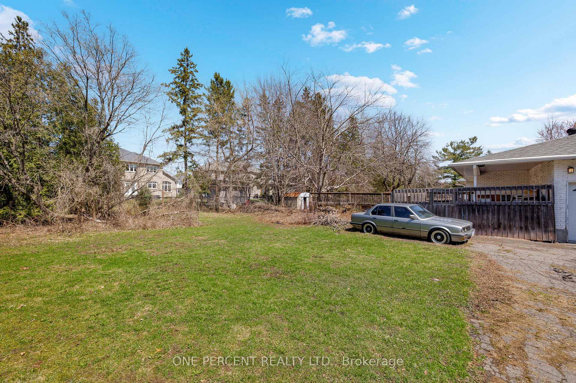 Photo 38 of 57 Cortleigh Drive, Ottawa, Barrhaven - Hearts Desire — HOMEH