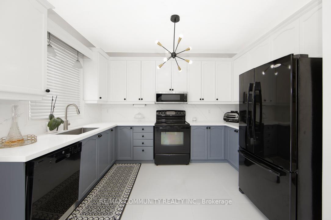Photo 10 of 36 Alfred Shrubb Lane, Clarington, Bowmanville — HOMEH