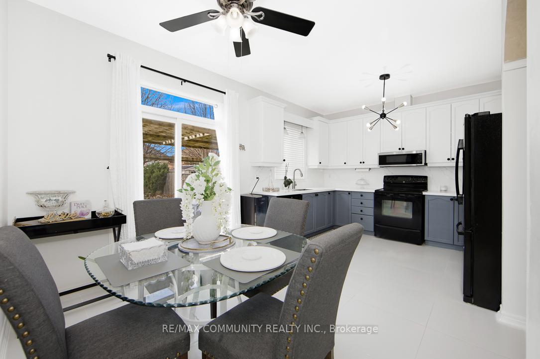 Photo 12 of 36 Alfred Shrubb Lane, Clarington, Bowmanville — HOMEH