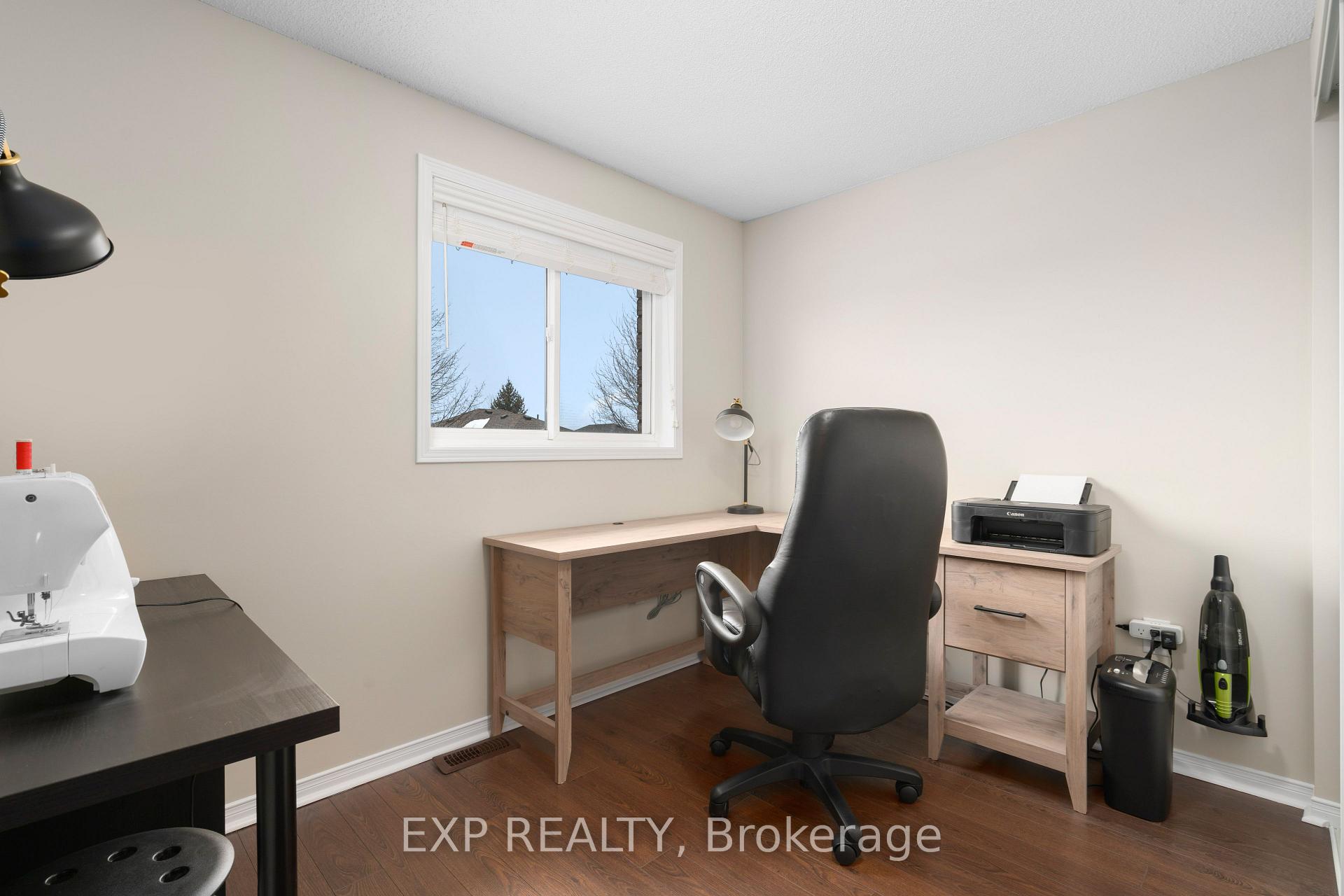Photo 15 of 19 Peregrine Road, Barrie, Little Lake — HOMEH