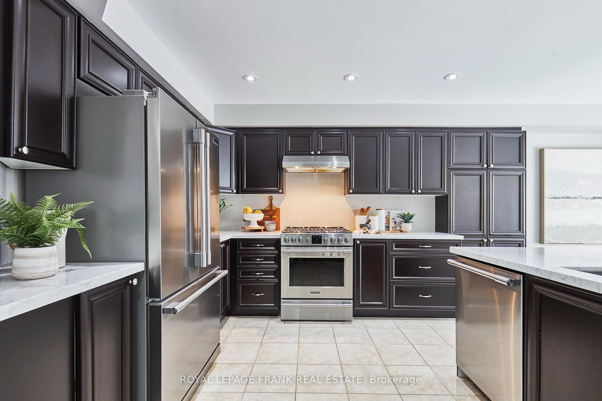 Photo 8 of 165 Mallory Street, Clarington, Courtice — HOMEH