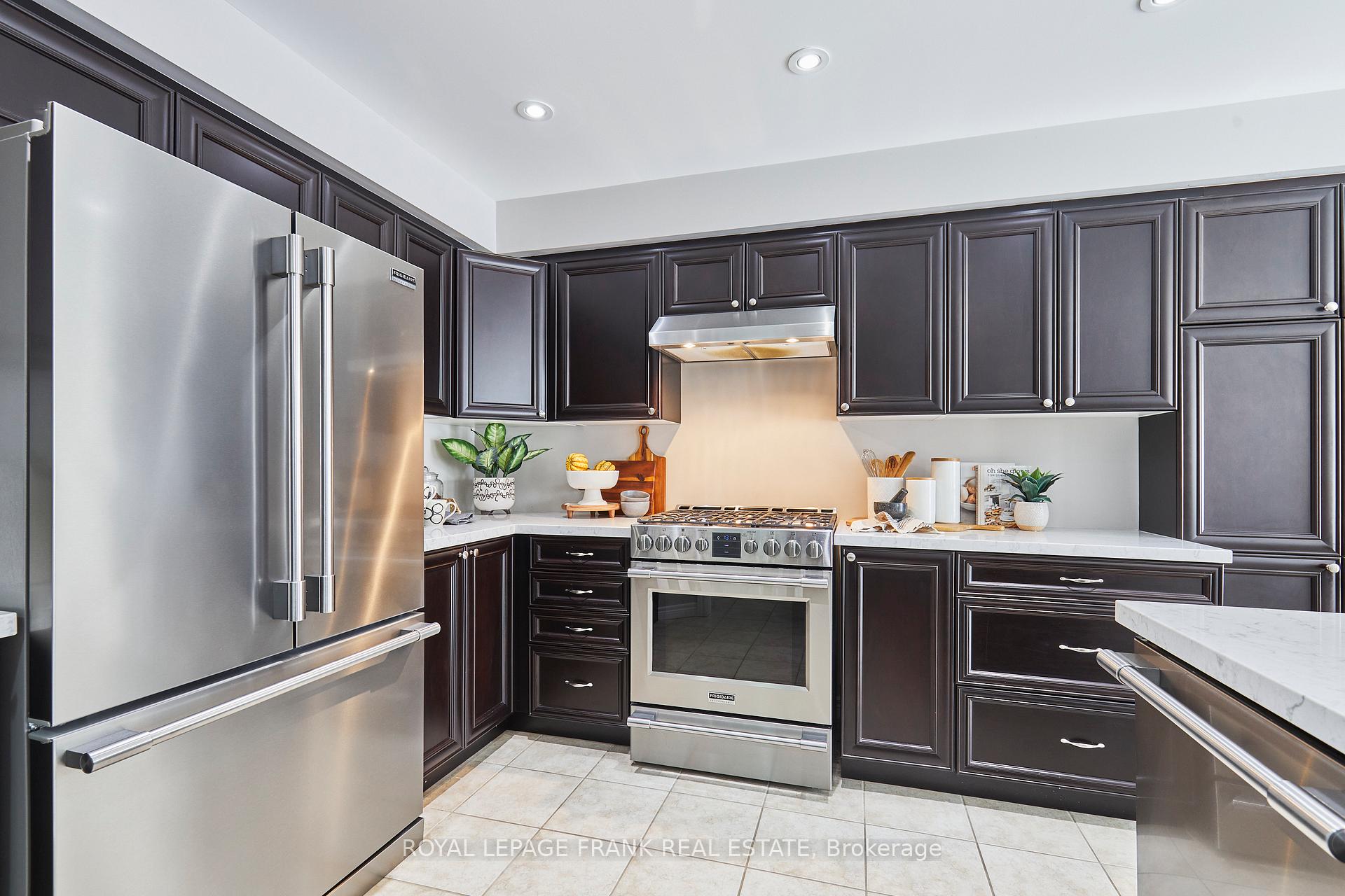 Photo 9 of 165 Mallory Street, Clarington, Courtice — HOMEH