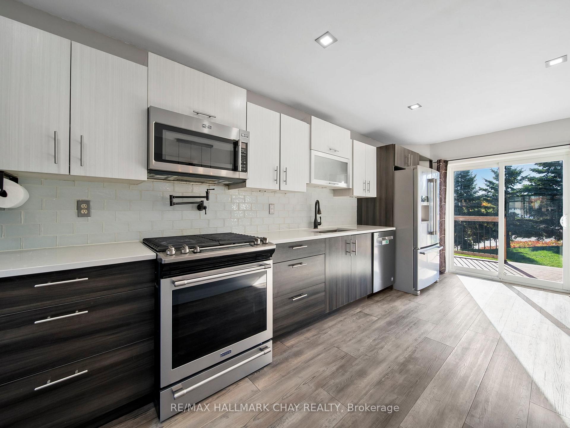 Photo 14 of 7 Assiniboine Drive, Barrie, Holly — HOMEH