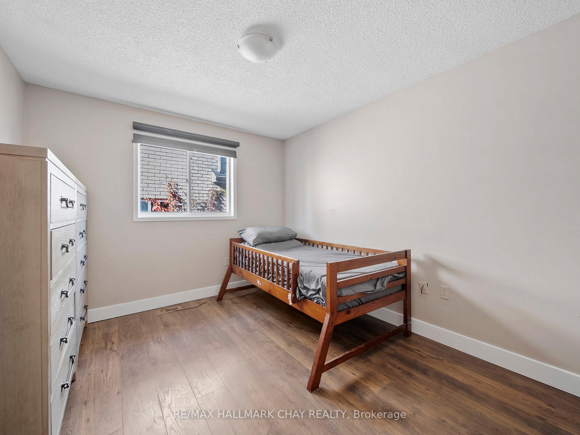 Photo 27 of 7 Assiniboine Drive, Barrie, Holly — HOMEH