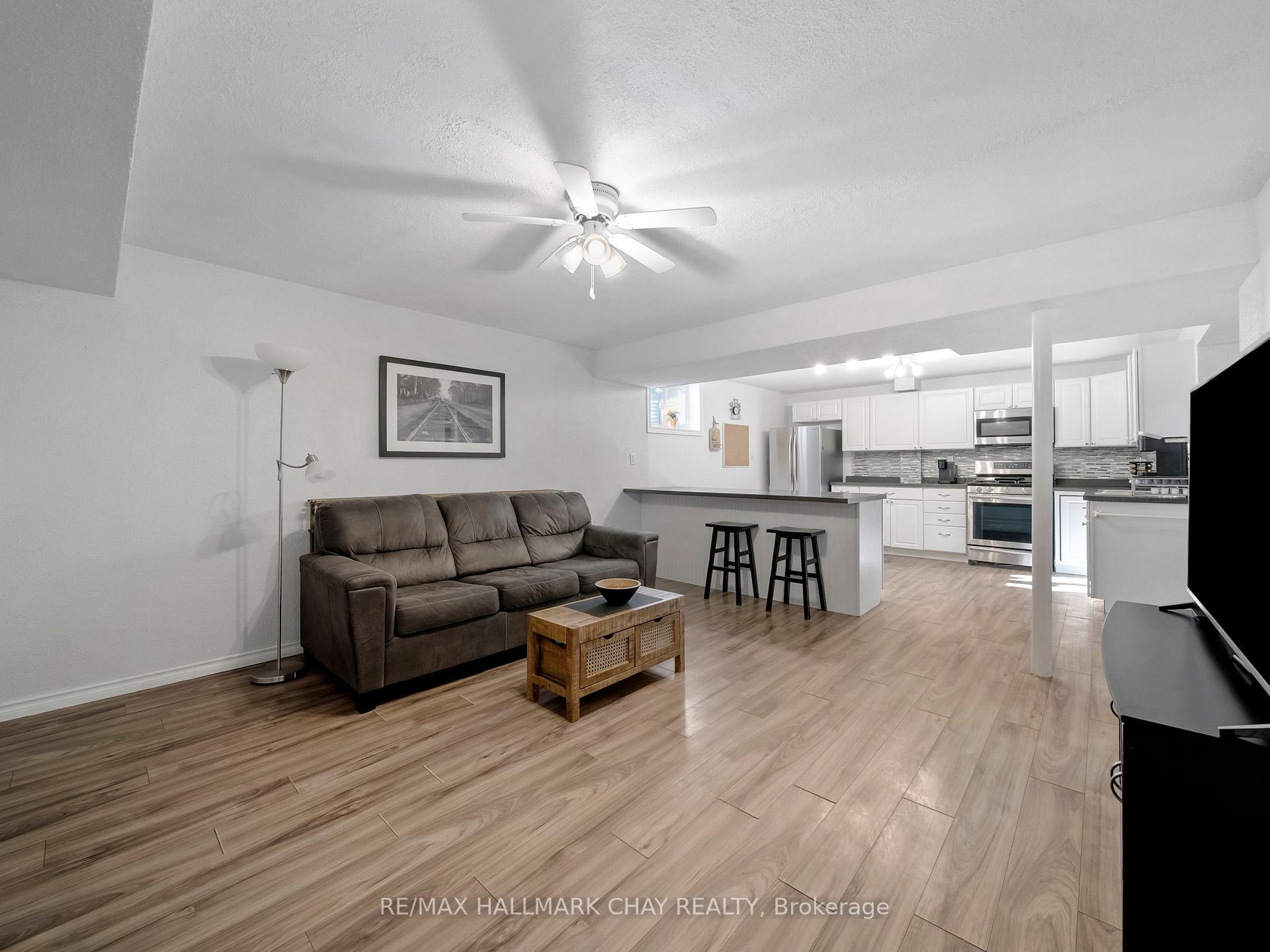 Photo 38 of 7 Assiniboine Drive, Barrie, Holly — HOMEH