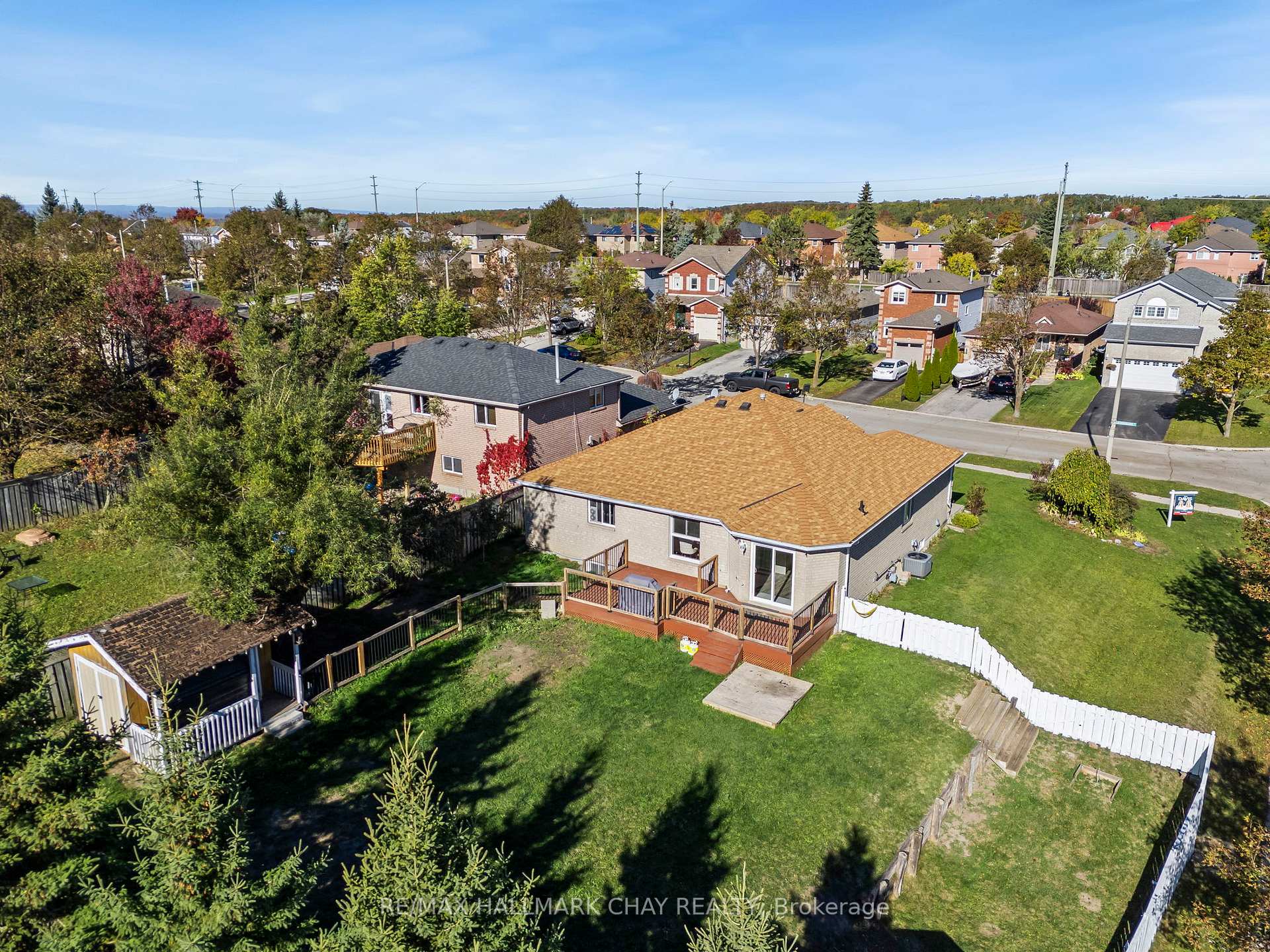 Photo 42 of 7 Assiniboine Drive, Barrie, Holly — HOMEH