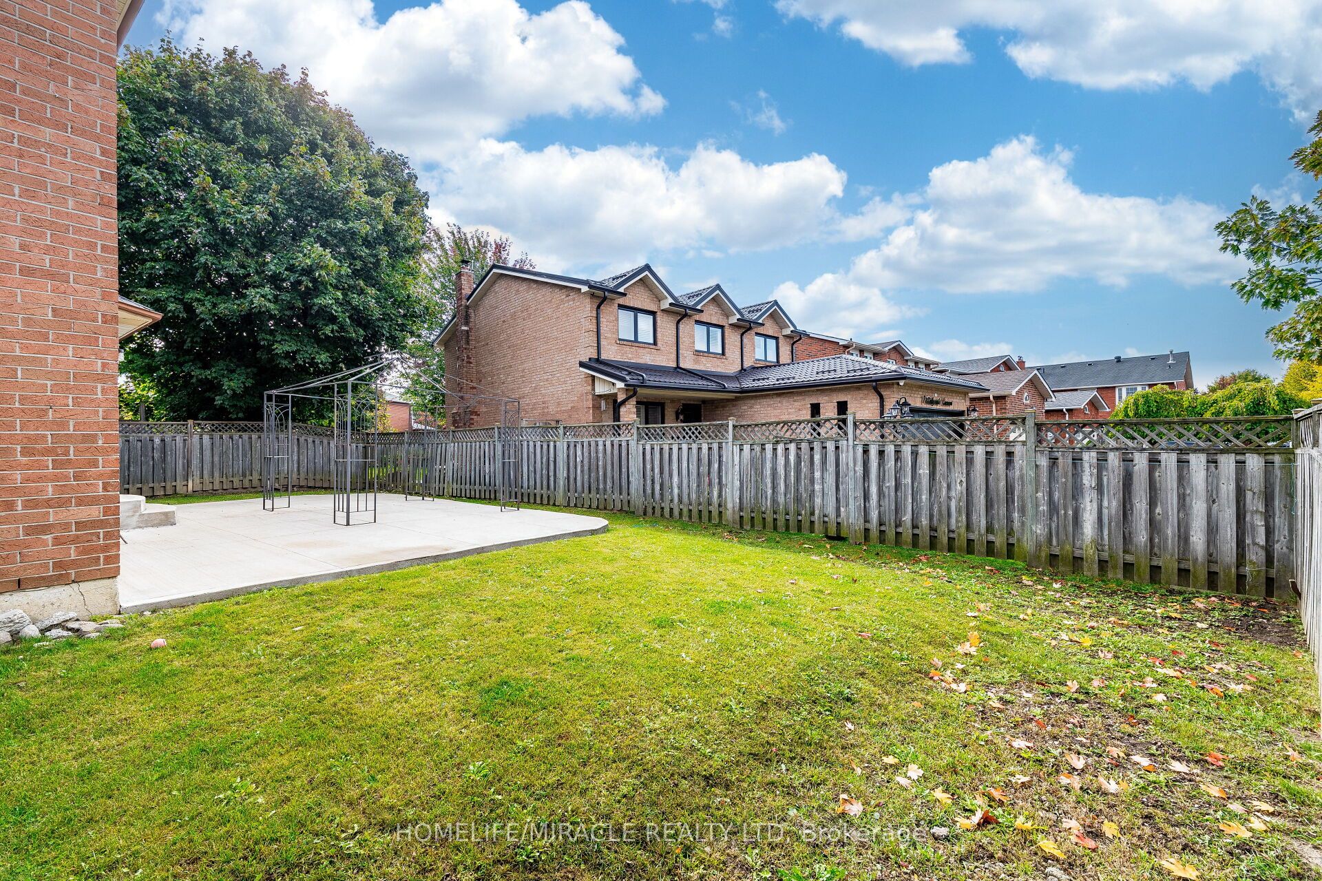 Photo 91 of 9 Ballycastle Crescent, Brampton, Heart Lake West — HOMEH