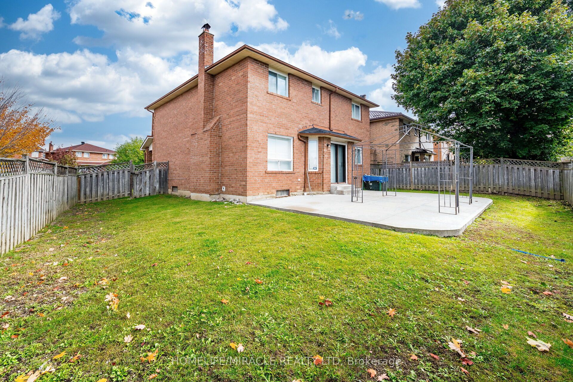 Photo 92 of 9 Ballycastle Crescent, Brampton, Heart Lake West — HOMEH