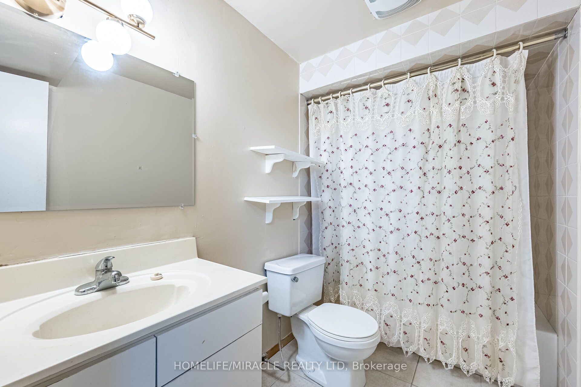 Photo 90 of 9 Ballycastle Crescent, Brampton, Heart Lake West — HOMEH