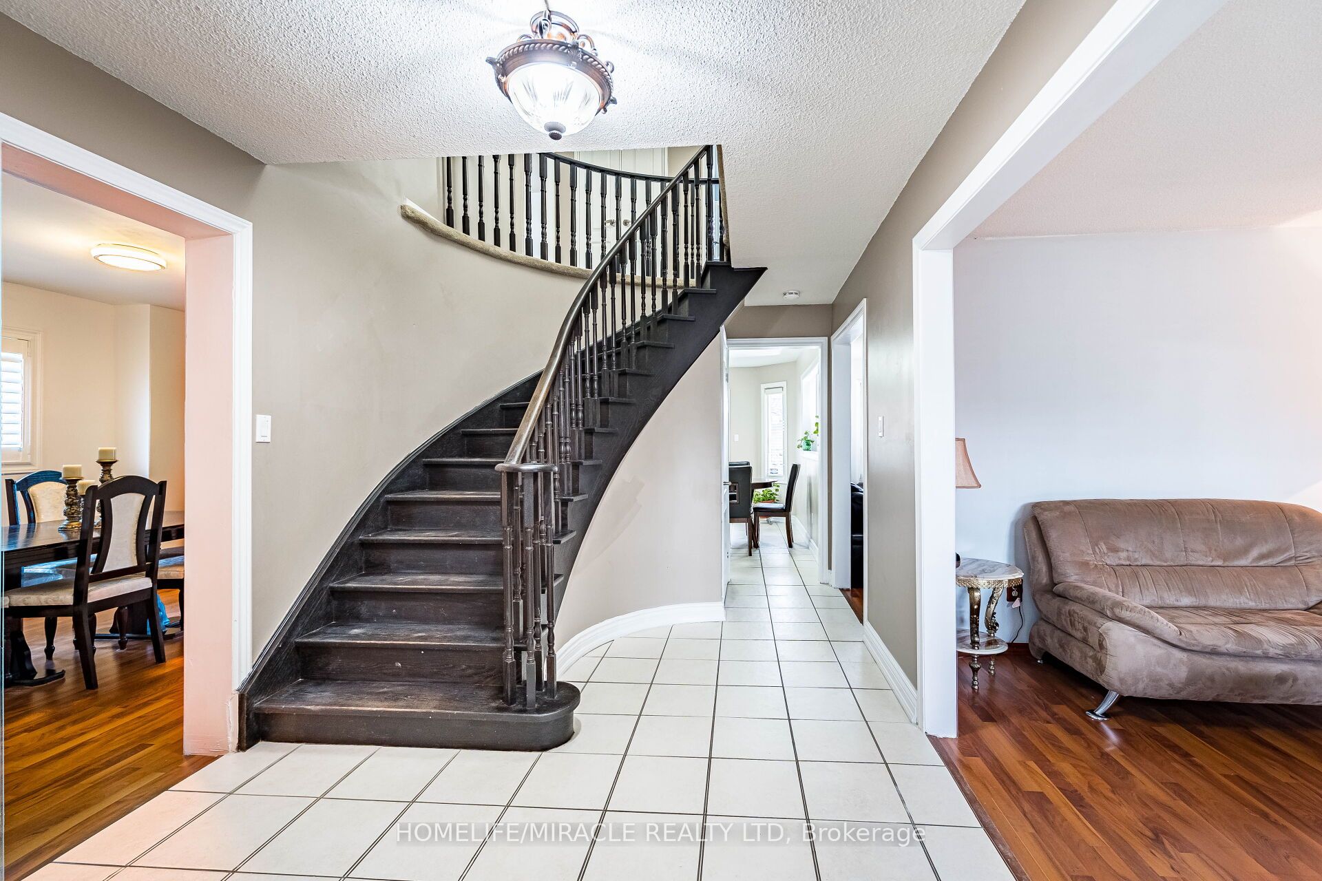 Photo 52 of 9 Ballycastle Crescent, Brampton, Heart Lake West — HOMEH