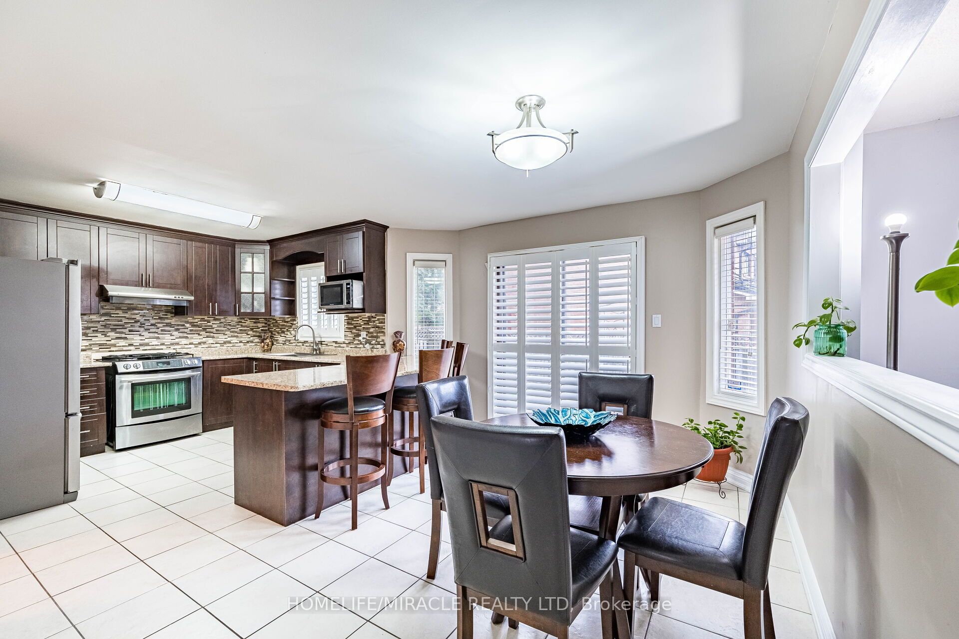 Photo 56 of 9 Ballycastle Crescent, Brampton, Heart Lake West — HOMEH