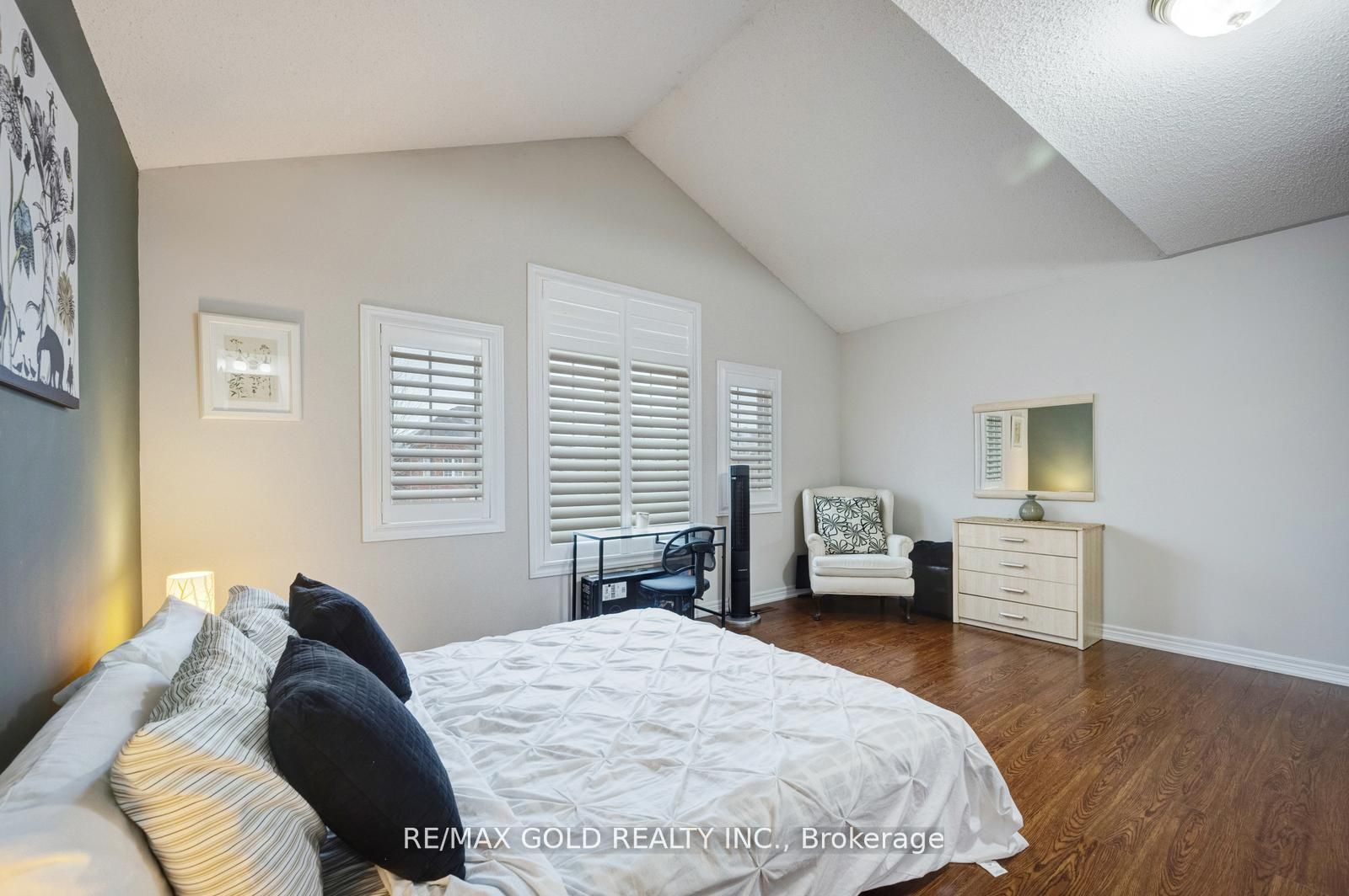 Photo 47 of Unit Main & Upper Level, 44 Summershade Street, Brampton, Bram East — HOMEH