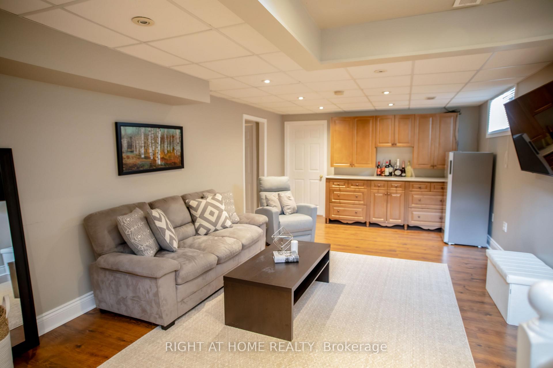 Photo 20 of 74 Country Lane, Barrie, Painswick South — HOMEH