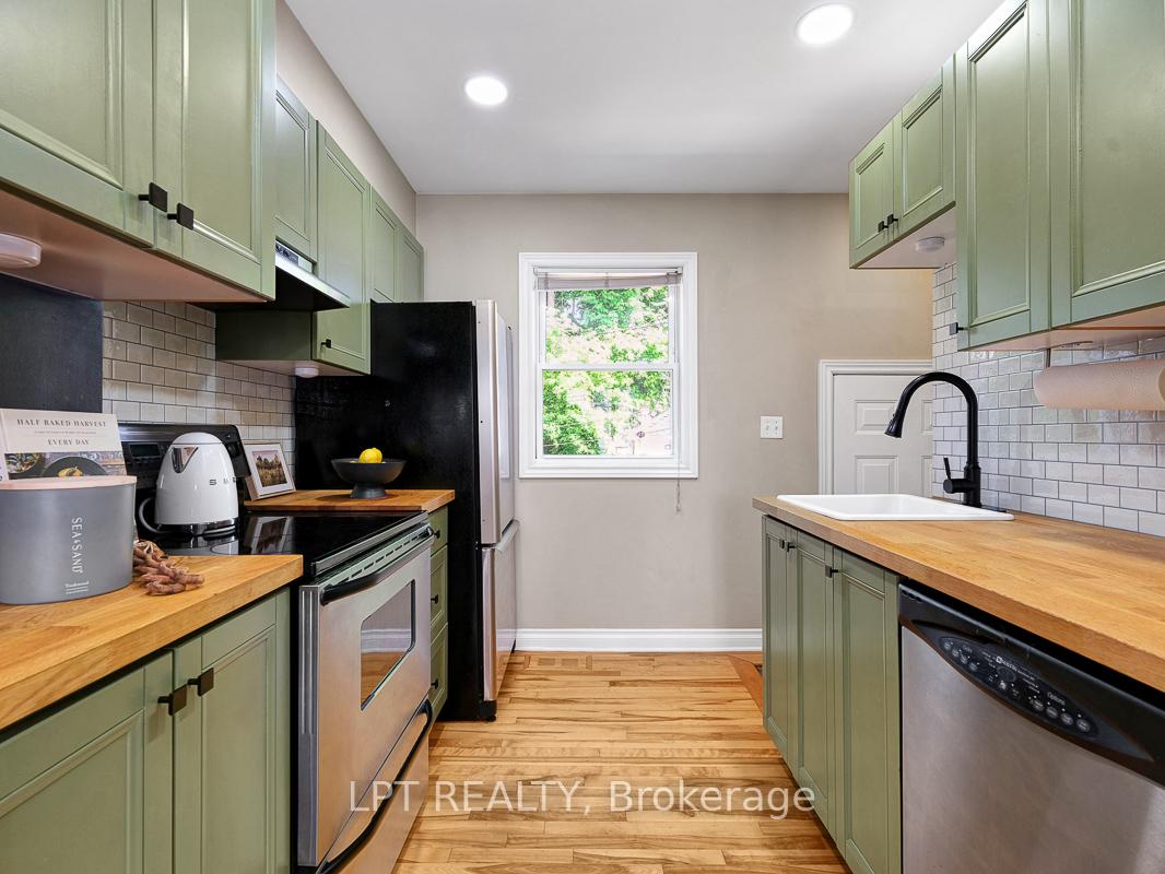 Photo 15 of 77 Harrold Place, Ottawa, Carlington — HOMEH