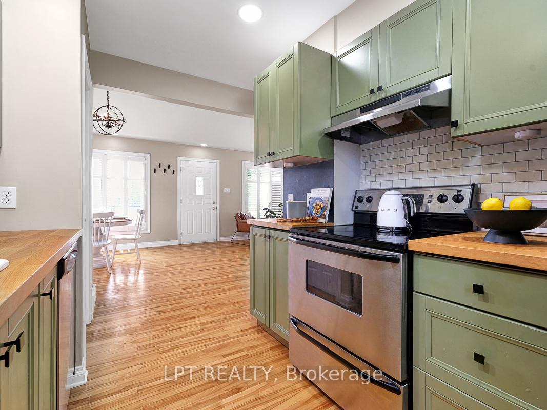 Photo 17 of 77 Harrold Place, Ottawa, Carlington — HOMEH