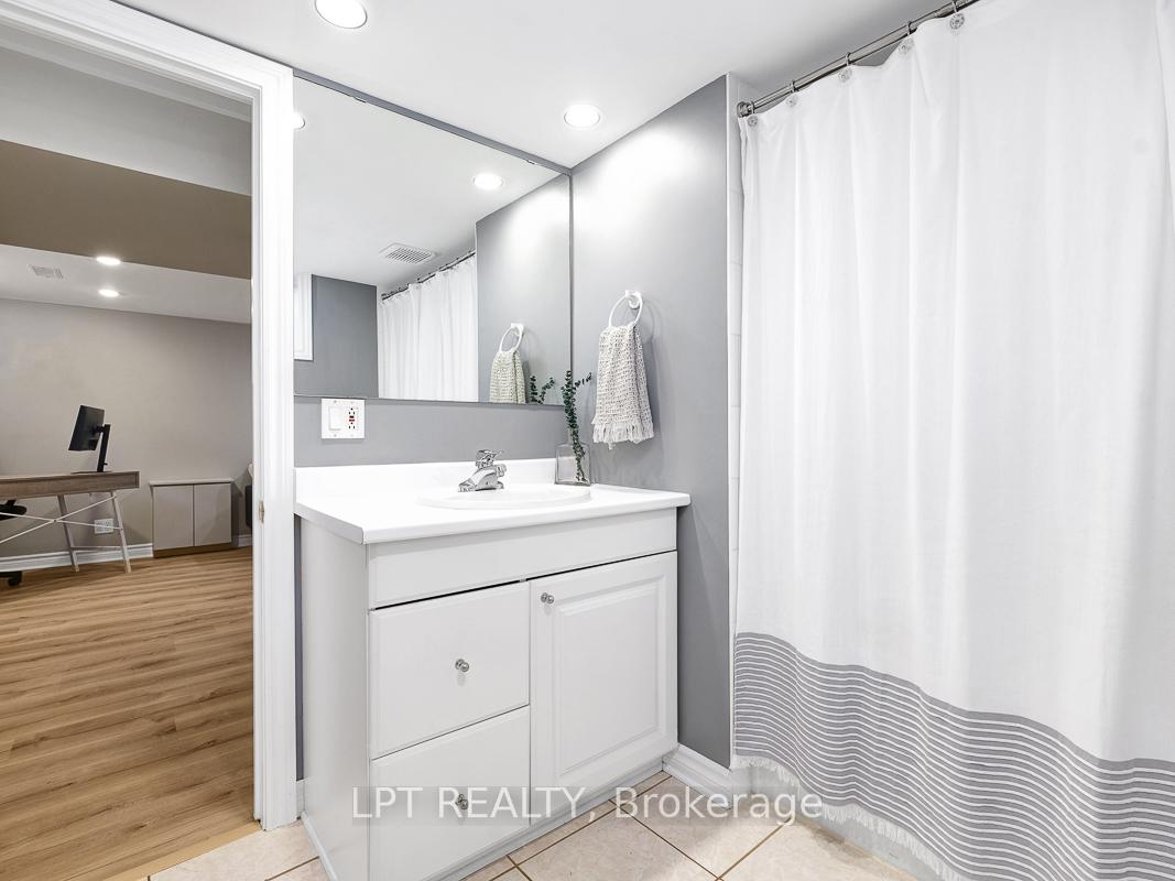 Photo 24 of 77 Harrold Place, Ottawa, Carlington — HOMEH