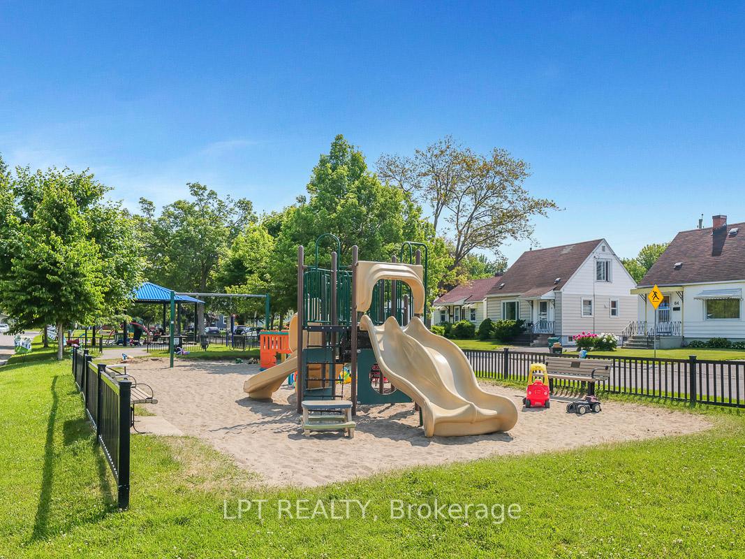 Photo 38 of 77 Harrold Place, Ottawa, Carlington — HOMEH