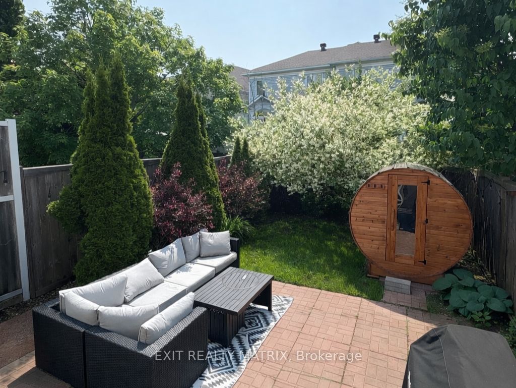 Photo 60 of 208 Greenridge Street, Ottawa, Chapel Hill — HOMEH