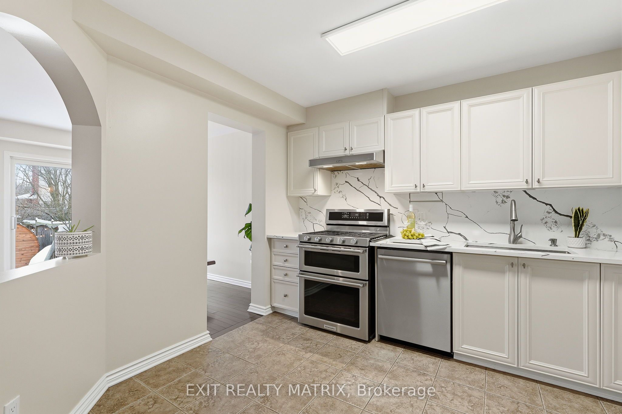 Photo 40 of 208 Greenridge Street, Ottawa, Chapel Hill — HOMEH