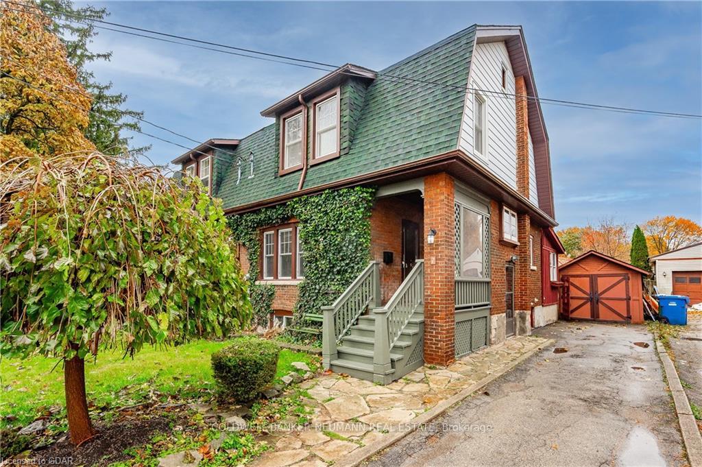 Front of 7 Meadowview Avenue