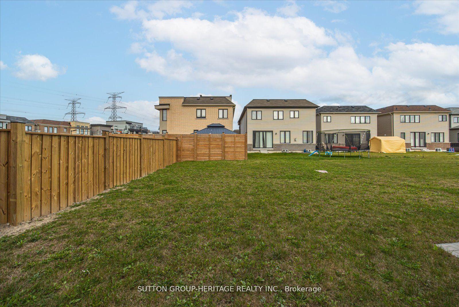 Photo 23 of 105 East Shore Drive, Clarington, Bowmanville — HOMEH