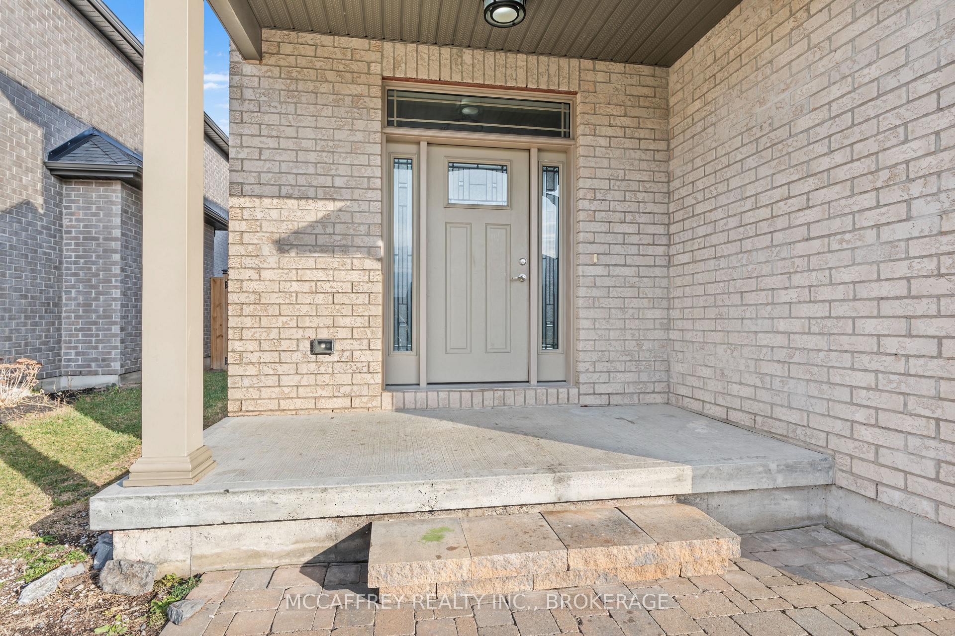 Photo 3 of 56 Farmington Crescent, Belleville, Thurlow Ward — HOMEH
