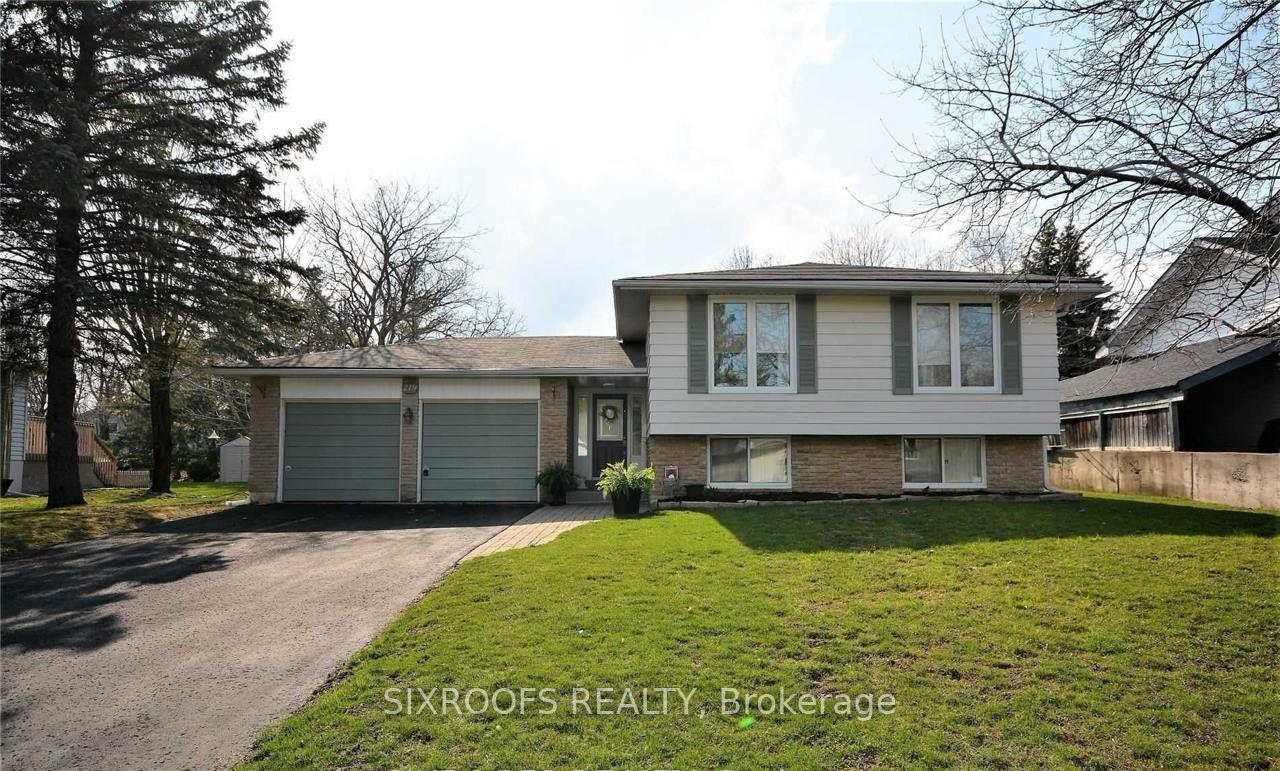 Front of Unit Lower, 219 Walnut Crescent