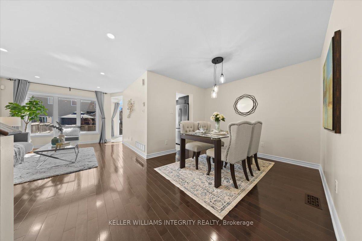 Photo 4 of 217 Garrity Crescent, Ottawa, Barrhaven - Strandherd — HOMEH