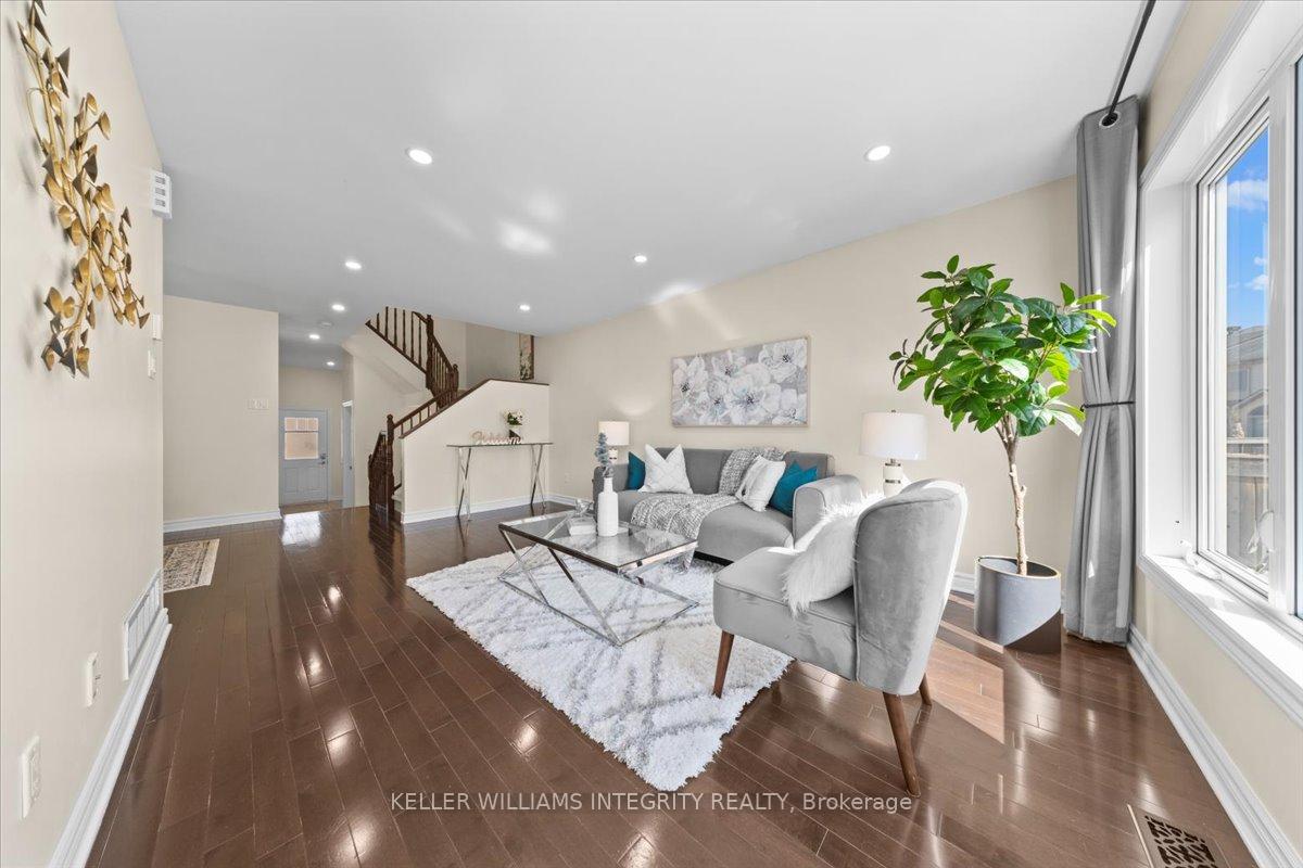 Photo 10 of 217 Garrity Crescent, Ottawa, Barrhaven - Strandherd — HOMEH