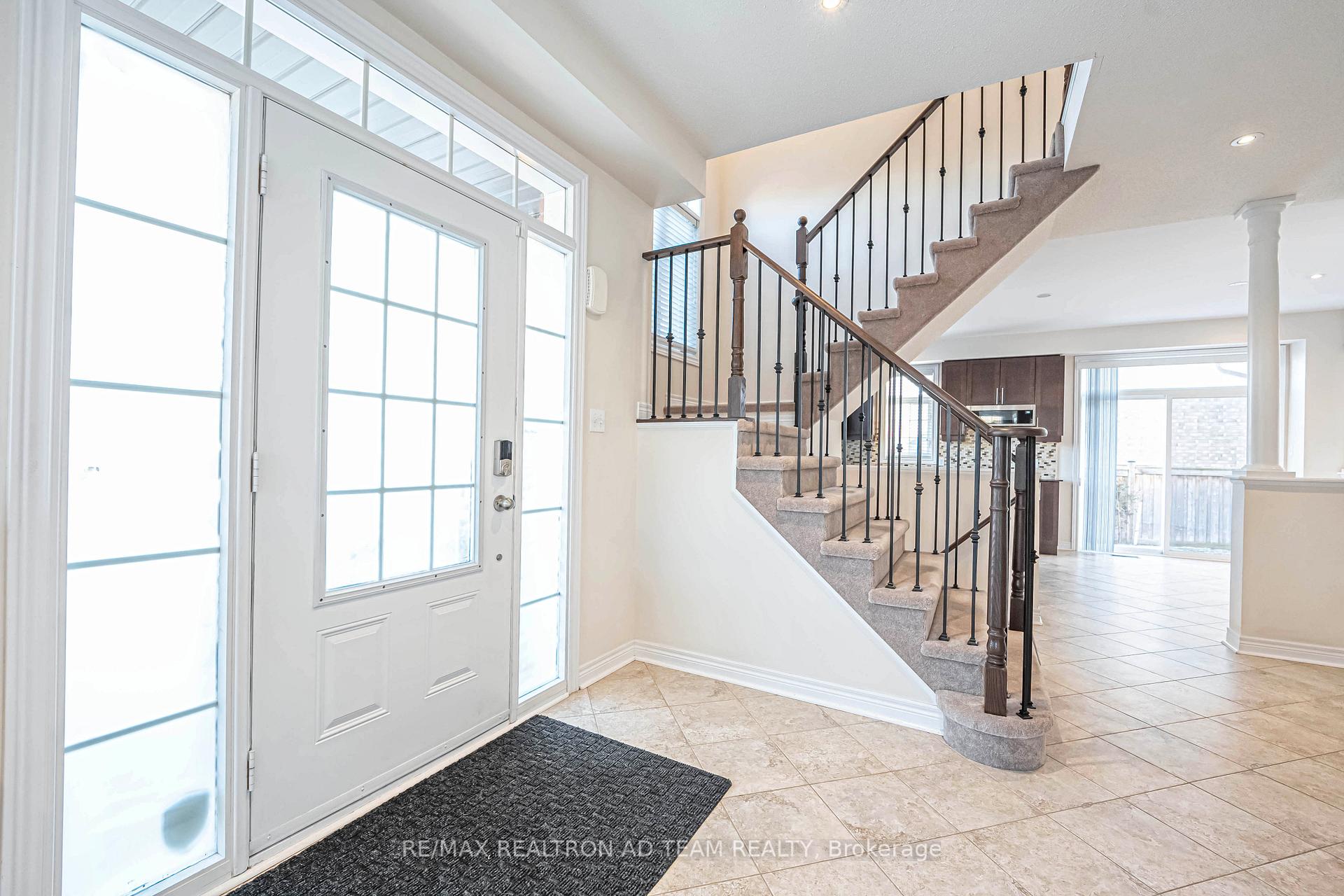Photo 7 of 95 Hockley Avenue, Clarington, Bowmanville — HOMEH