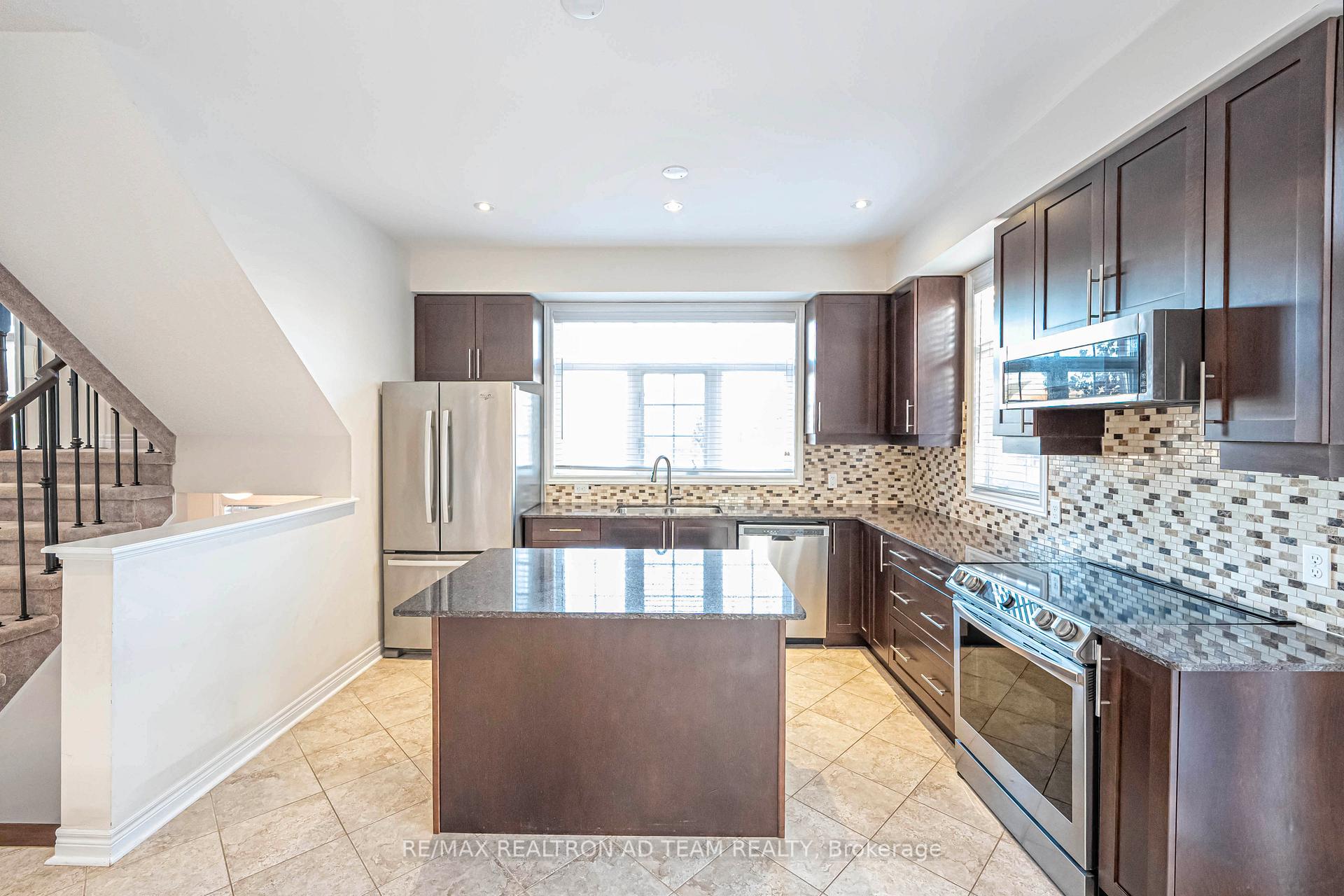 Photo 12 of 95 Hockley Avenue, Clarington, Bowmanville — HOMEH