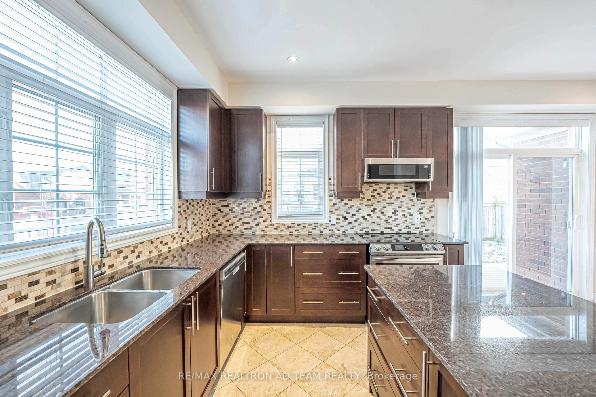 Photo 13 of 95 Hockley Avenue, Clarington, Bowmanville — HOMEH