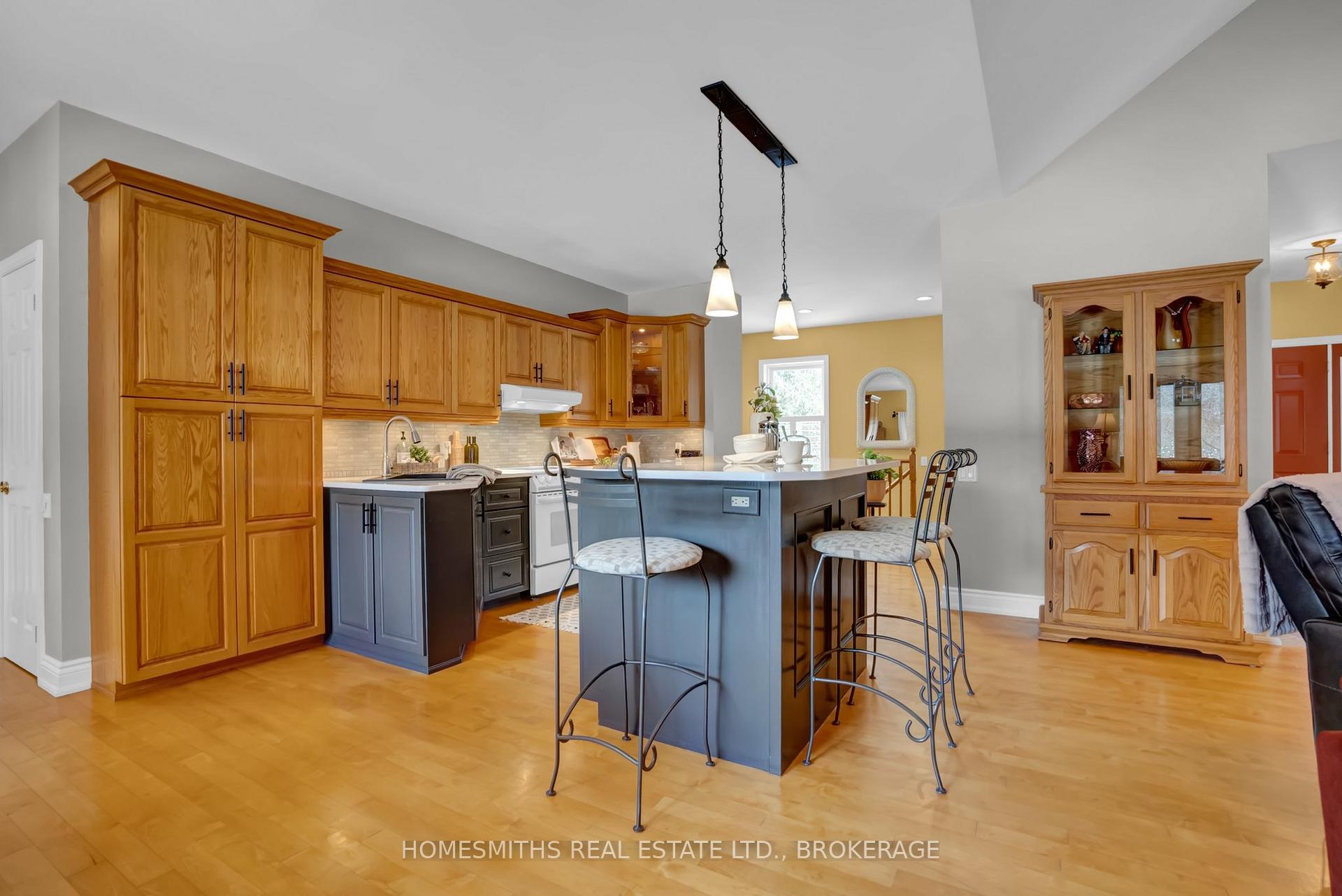 Photo 12 of 60 Maple Street, Clarington, Rural Clarington — HOMEH