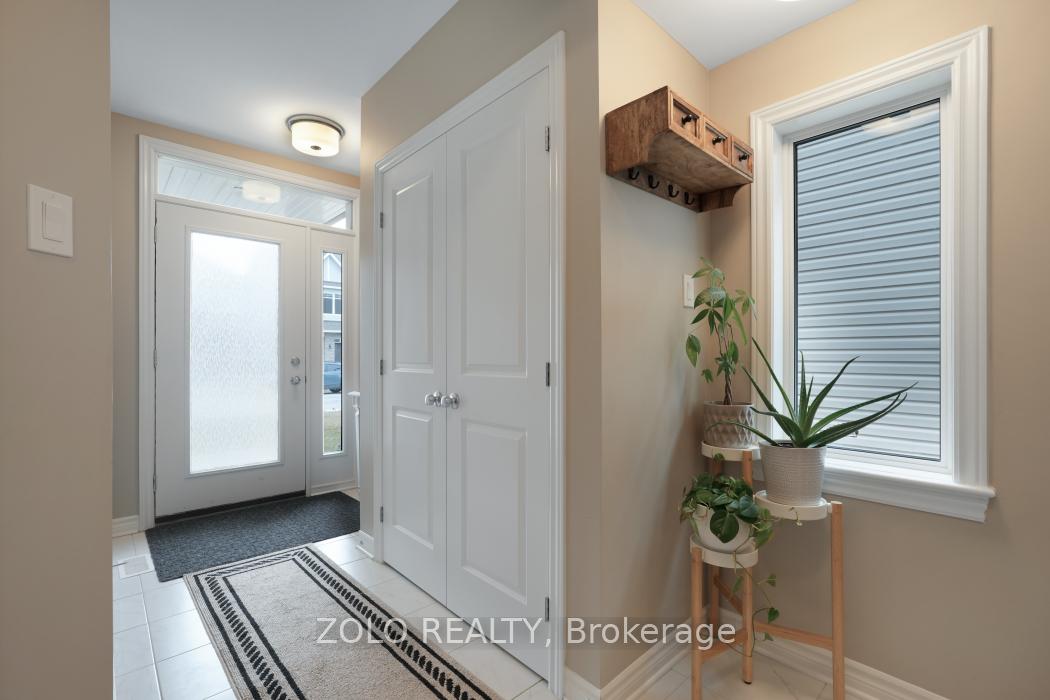 Photo 3 of 533 Sonmarg Crescent, Ottawa, Barrhaven - Half Moon Bay — HOMEH