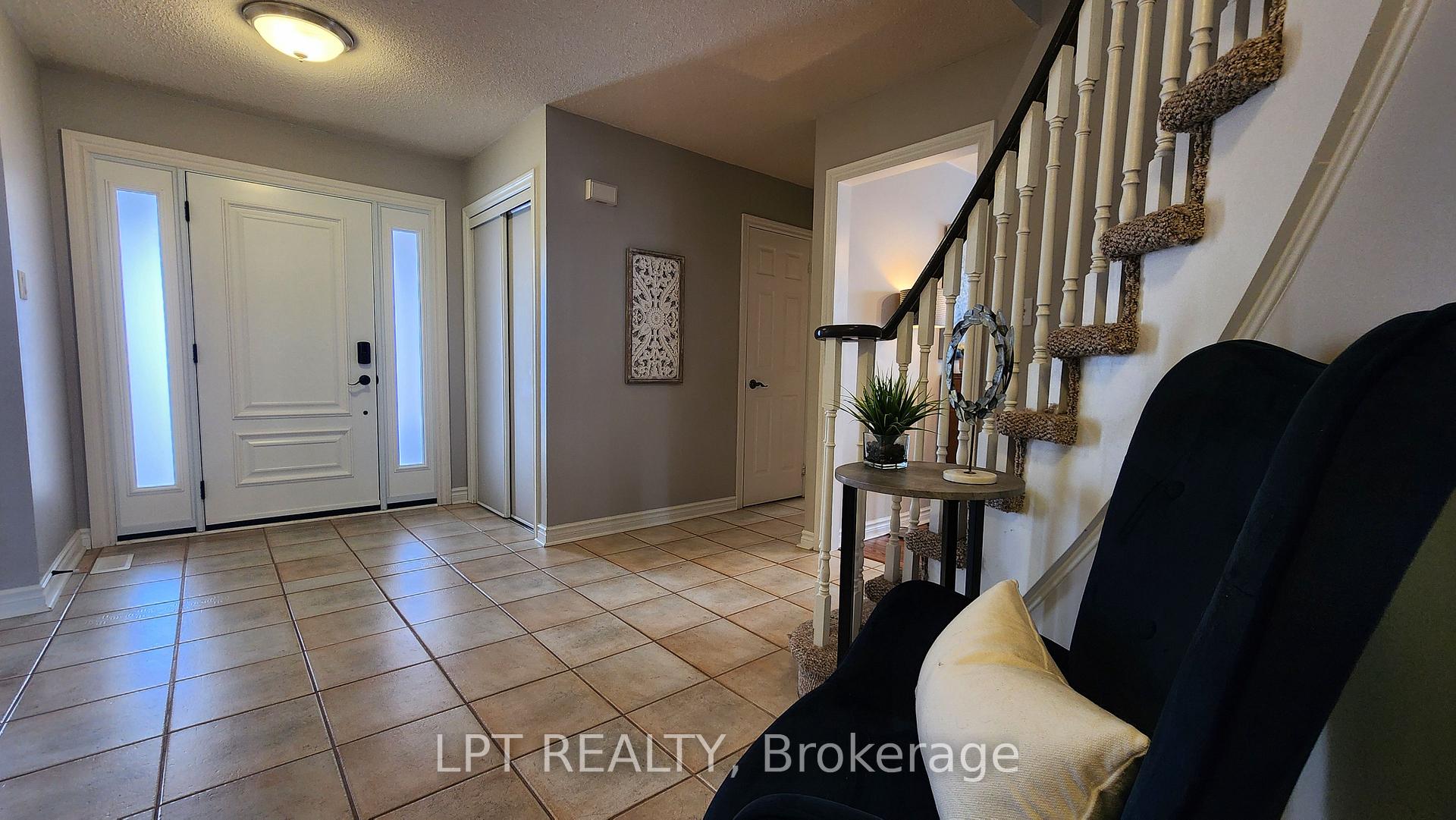 Photo 4 of 63 James Street, Barrie, Ardagh — HOMEH