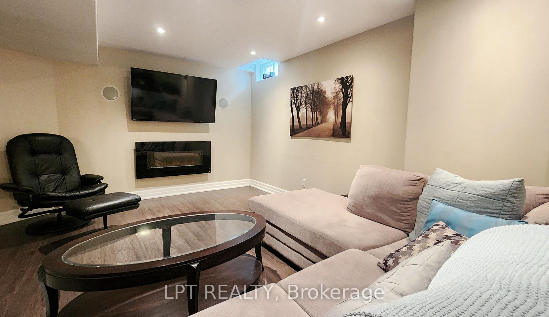 Photo 25 of 63 James Street, Barrie, Ardagh — HOMEH