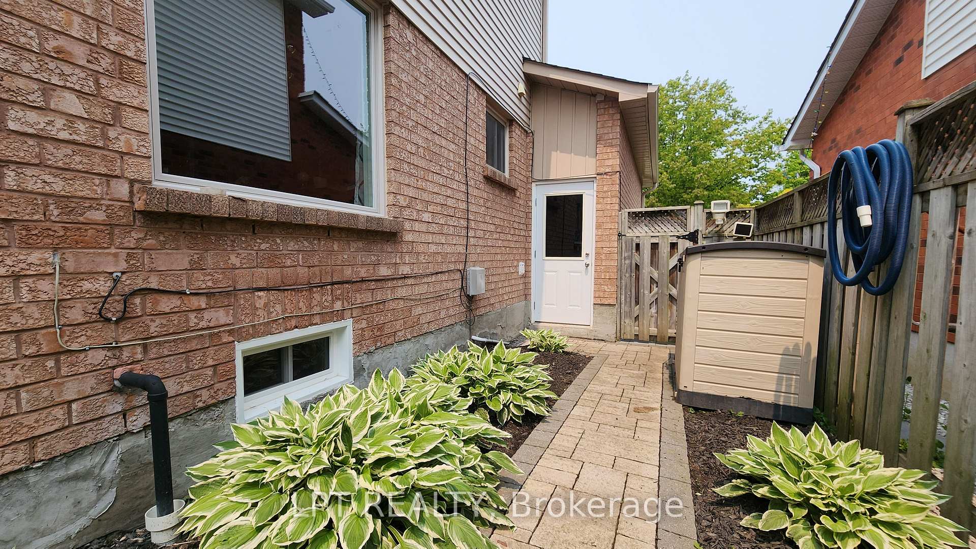 Photo 35 of 63 James Street, Barrie, Ardagh — HOMEH