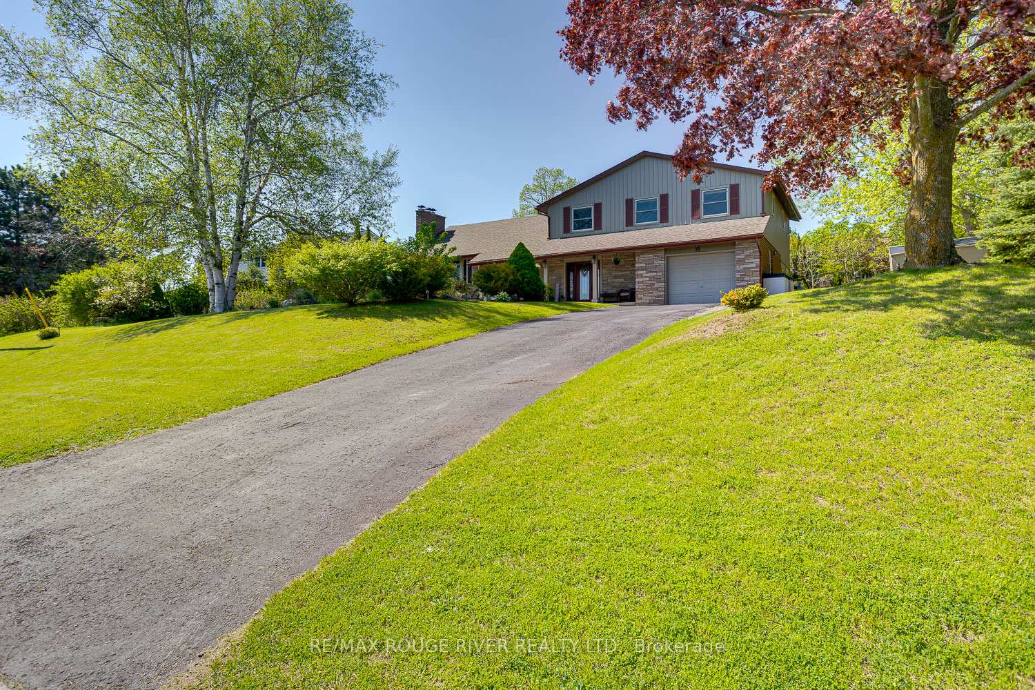Photo 2 of 10 Lakeview Heights, Brighton — HOMEH