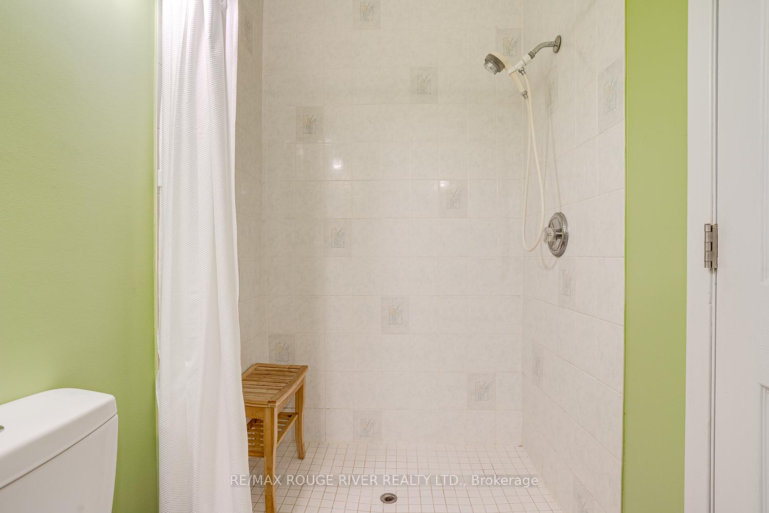 Photo 13 of 10 Lakeview Heights, Brighton — HOMEH