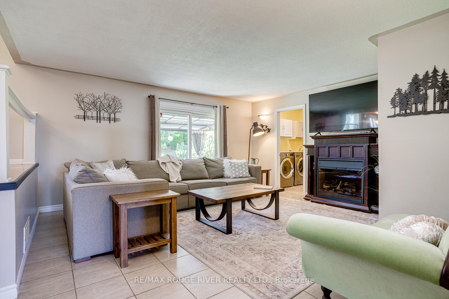Photo 14 of 10 Lakeview Heights, Brighton — HOMEH
