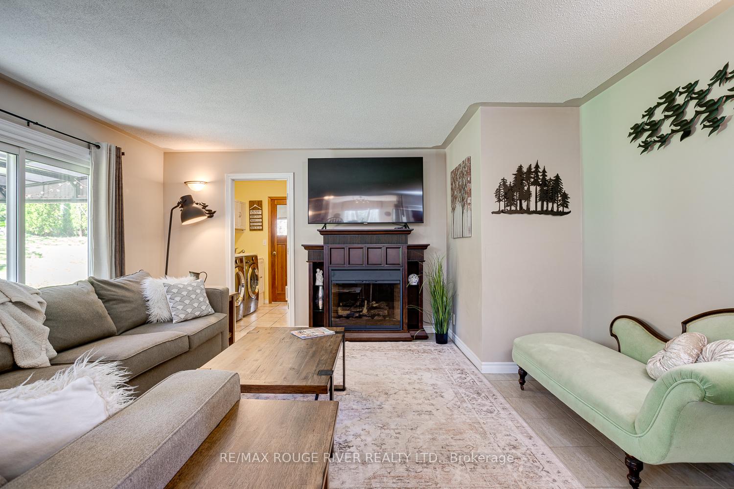 Photo 15 of 10 Lakeview Heights, Brighton — HOMEH