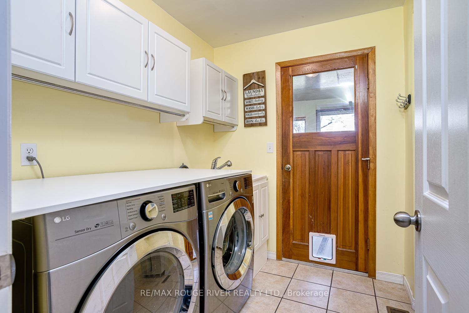 Photo 19 of 10 Lakeview Heights, Brighton — HOMEH