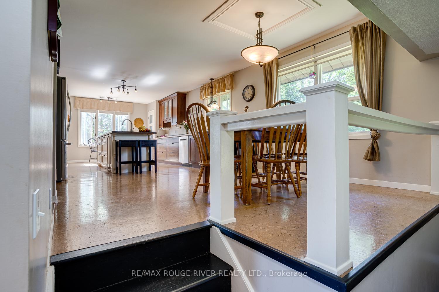 Photo 20 of 10 Lakeview Heights, Brighton — HOMEH