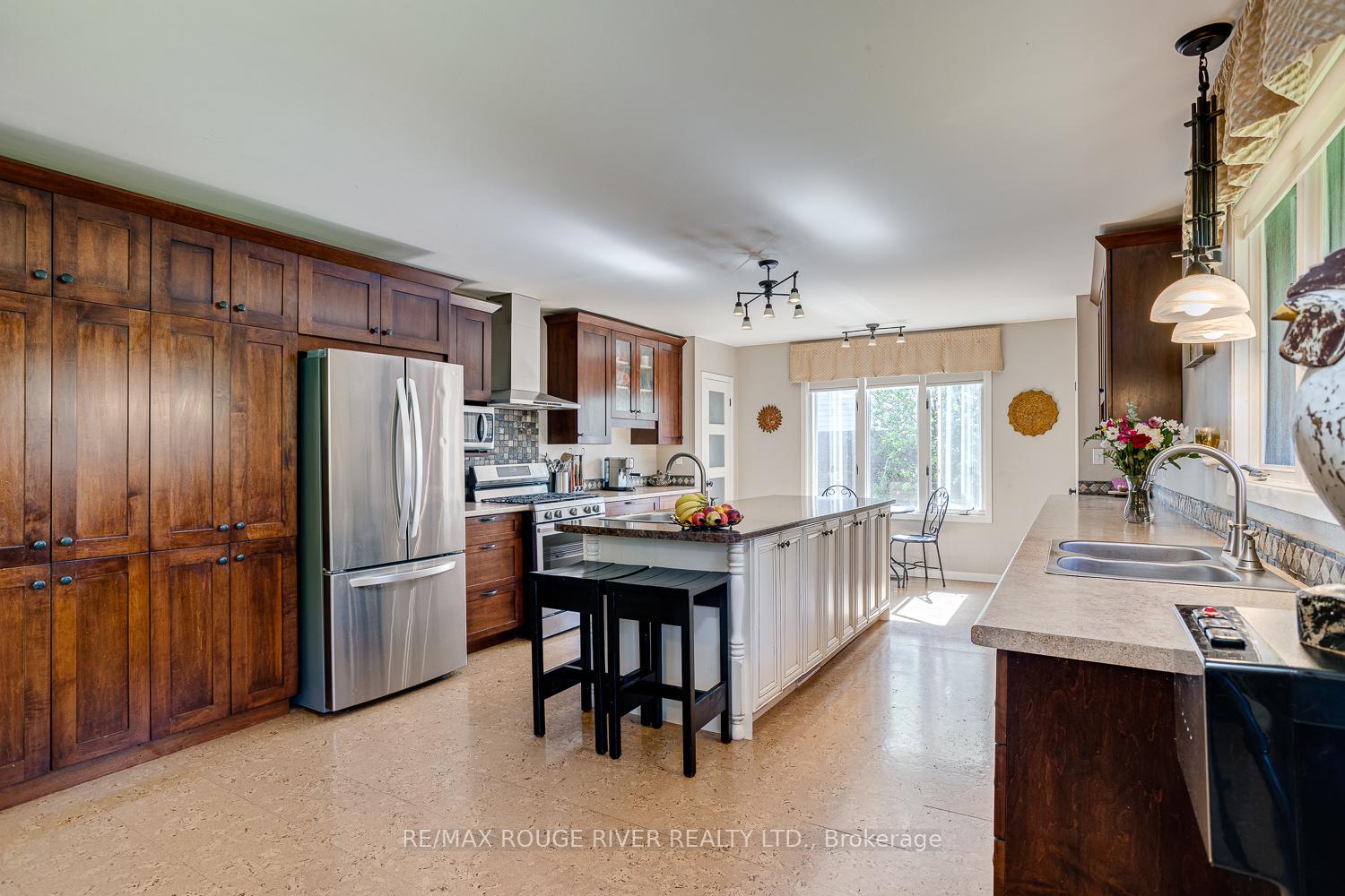 Photo 23 of 10 Lakeview Heights, Brighton — HOMEH