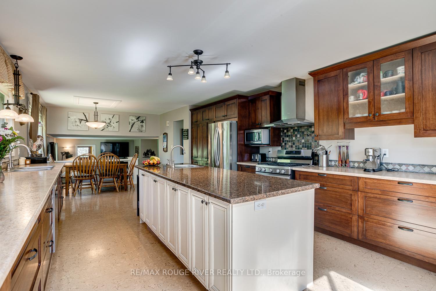 Photo 25 of 10 Lakeview Heights, Brighton — HOMEH