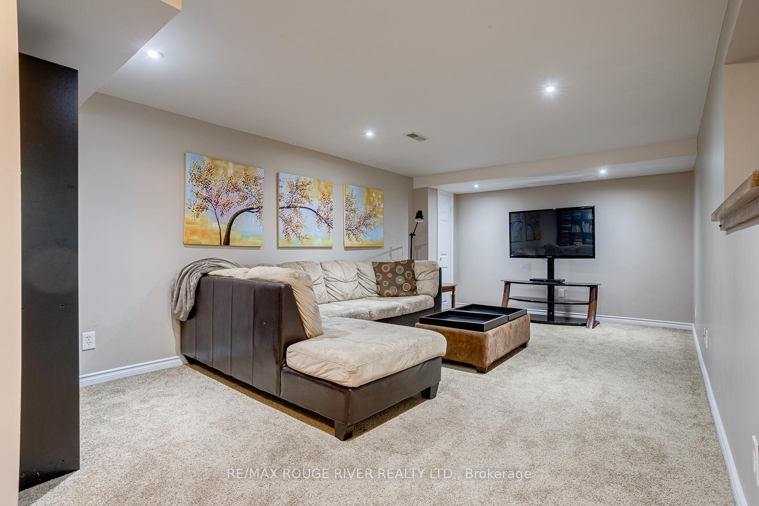 Photo 42 of 10 Lakeview Heights, Brighton — HOMEH
